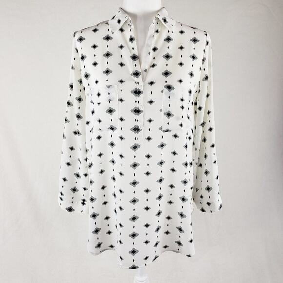 Pleione Erin Utility Shirt Size XS White Black Boho Aztec Print VNeck 1/2 Button - Picture 3 of 10